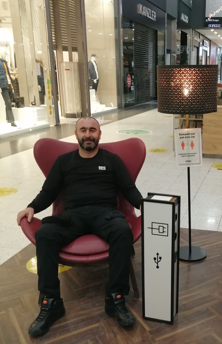  33579233  Marik, 47 ,    