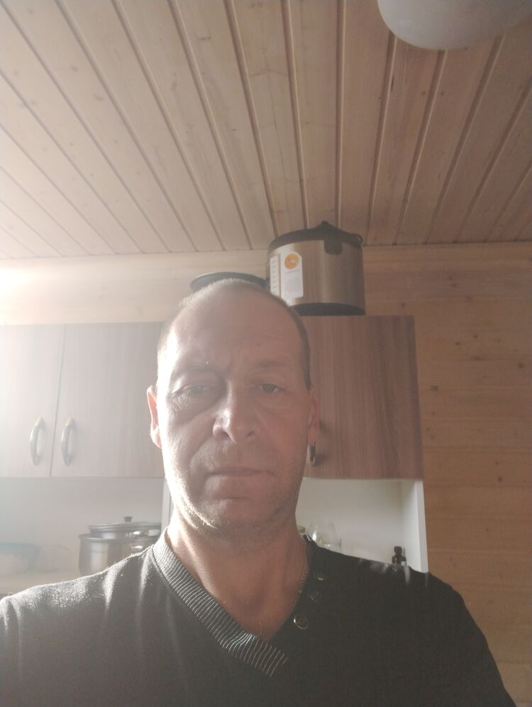  48093023  , 44 ,    