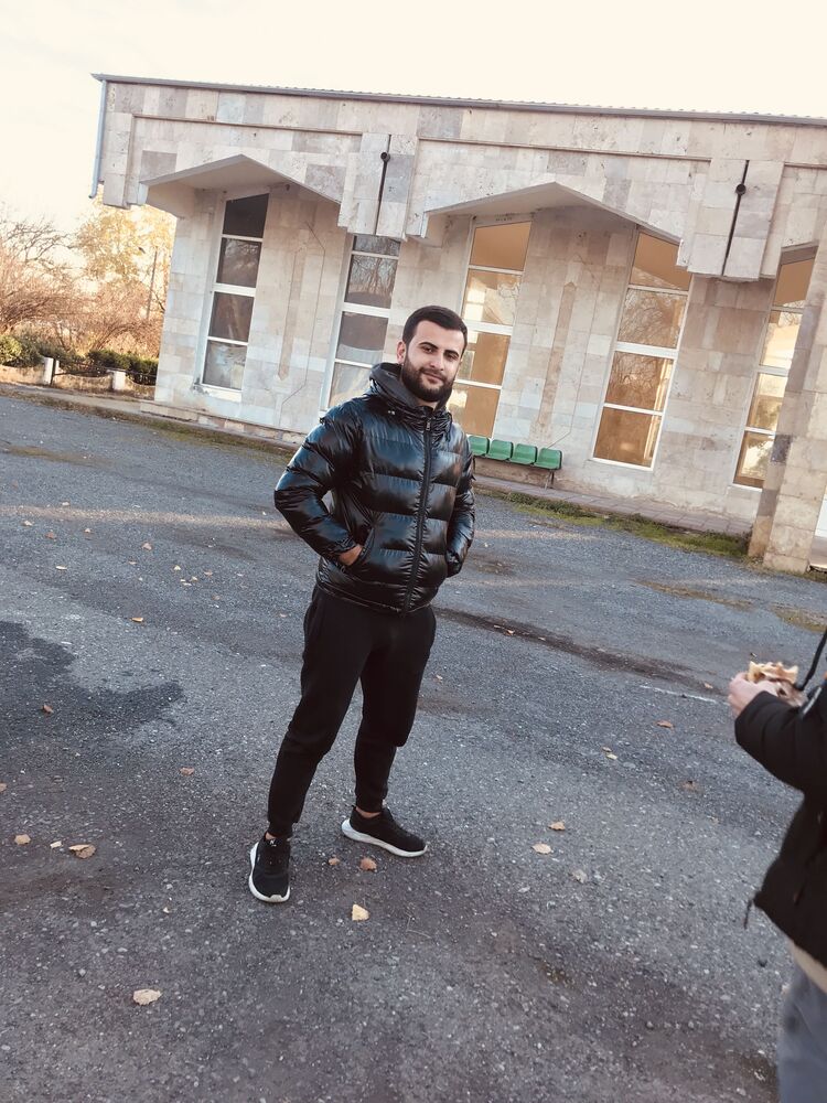  ,   Dima, 32 ,   ,   