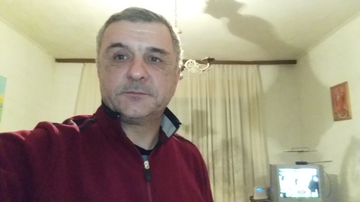  14953633  Dragan, 54 ,    