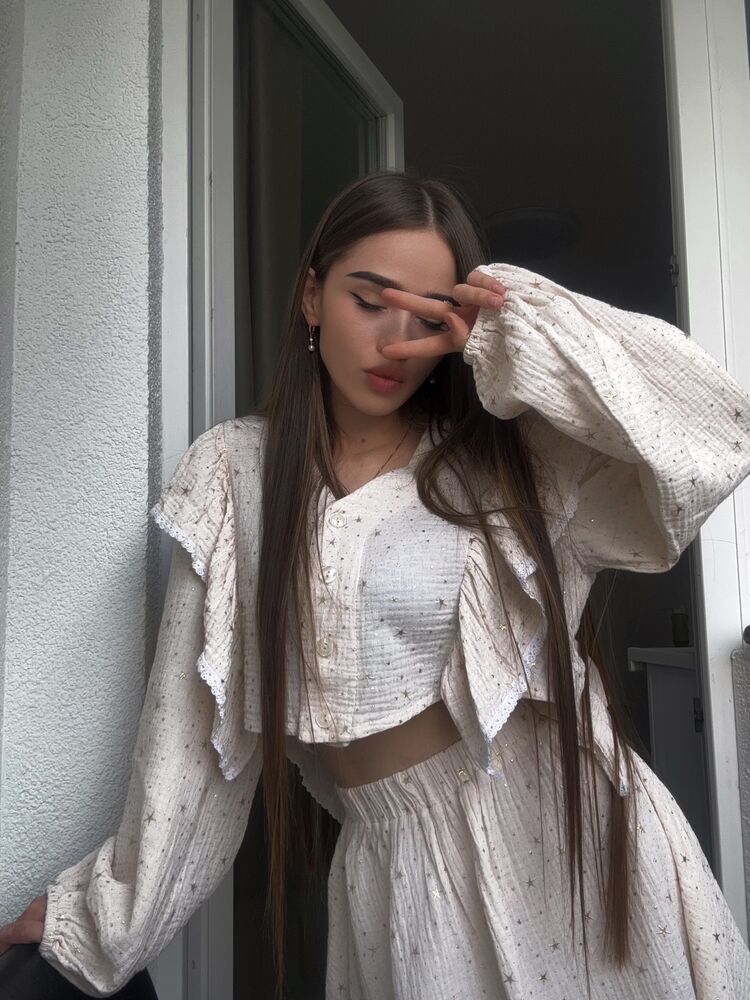  54738563  Alisa, 26 ,    