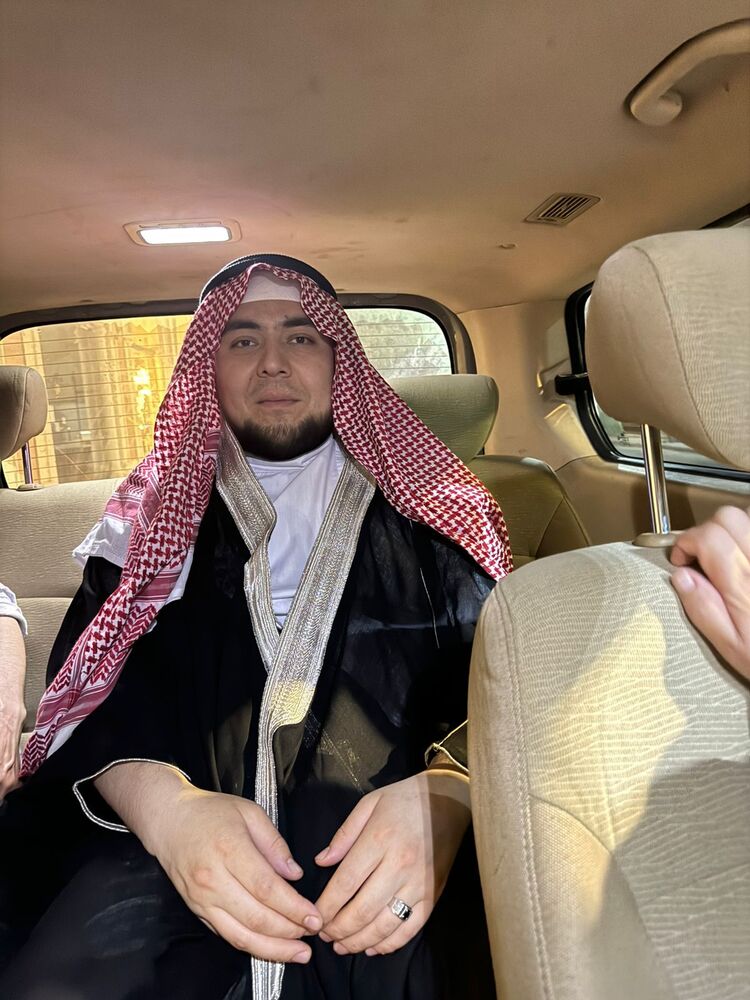  ,   Muxammad, 32 ,   ,   