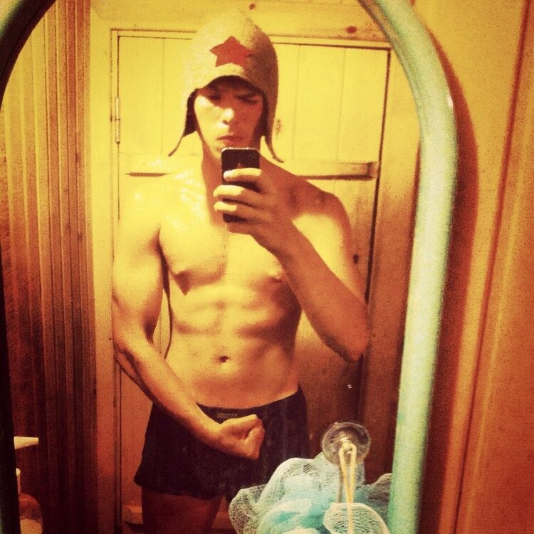  5402353  Nikita, 30 ,    