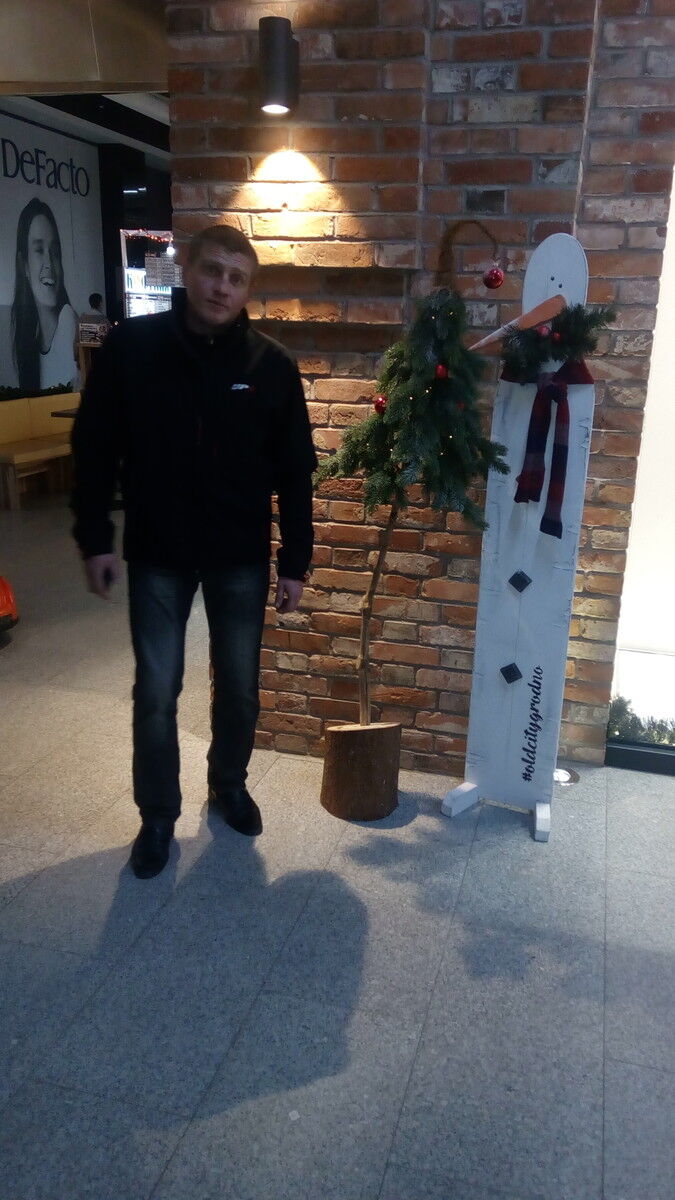  8887993  , 43 ,    -