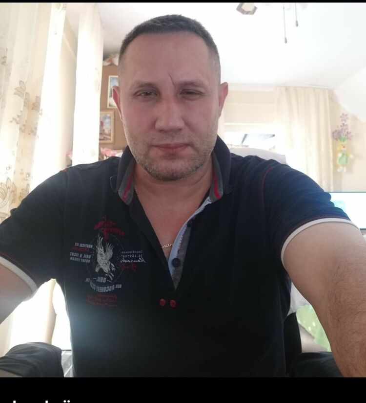  50335343  Ivan, 47 ,    