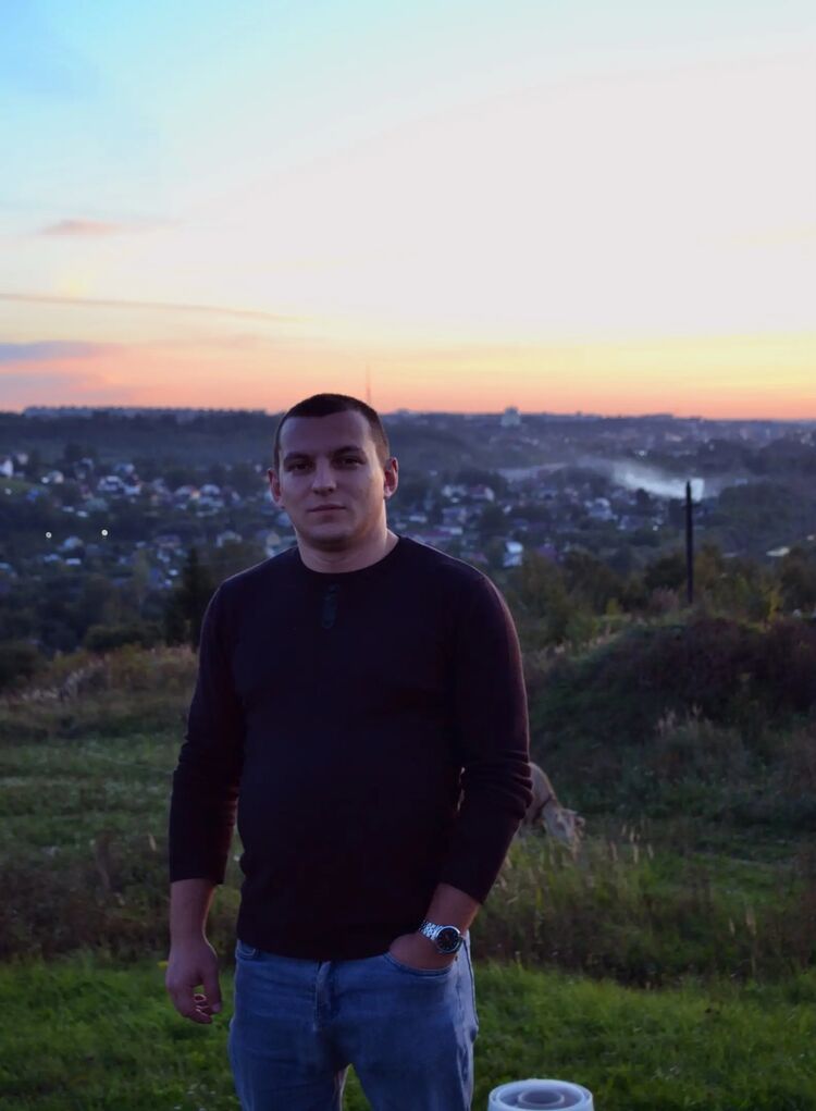  44616083  Vladislav, 26 ,    