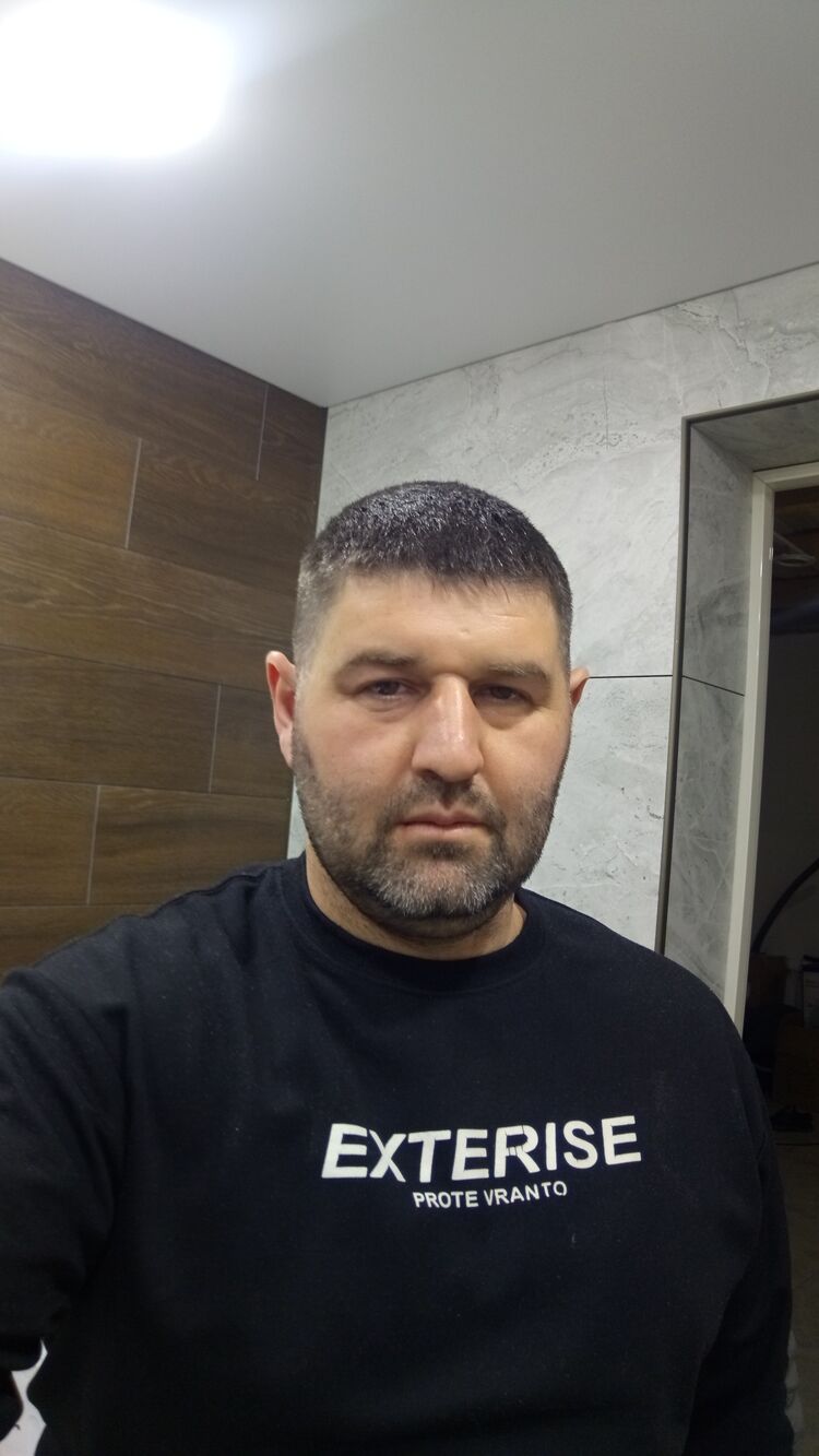  31605743  G T, 42 ,    