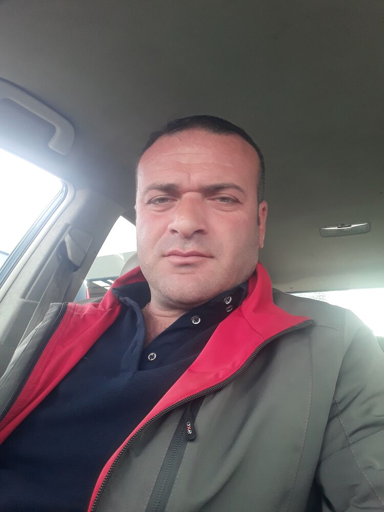  32746533  Alex, 39 ,    