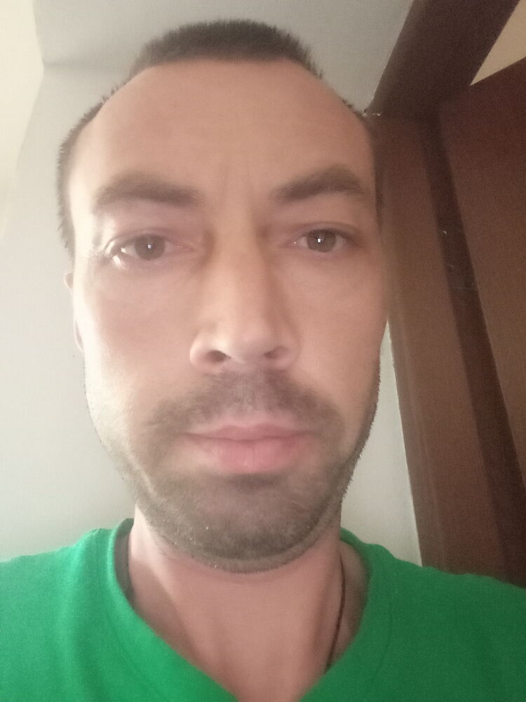  ,   Ian, 42 ,   ,   