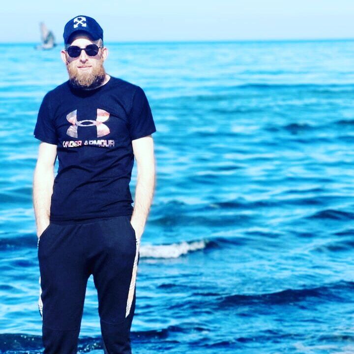  45369523  Ceyhun, 31 ,    