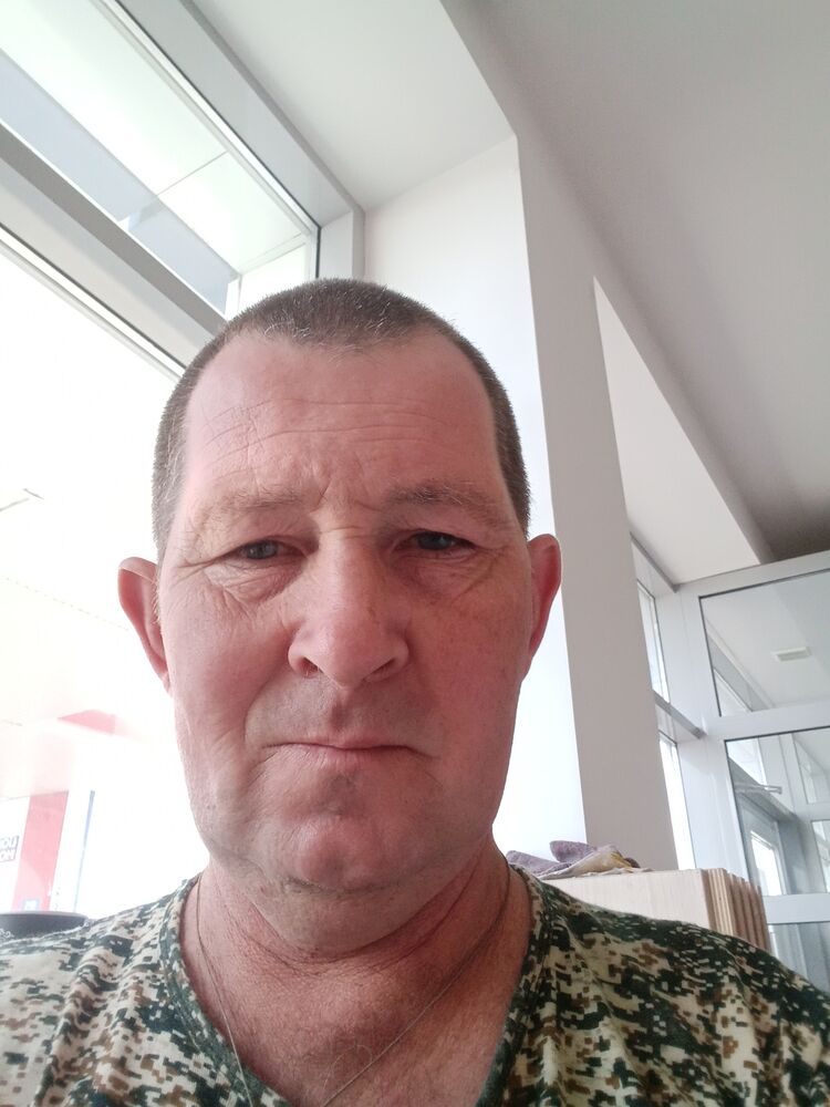  37270723  , 52 ,    