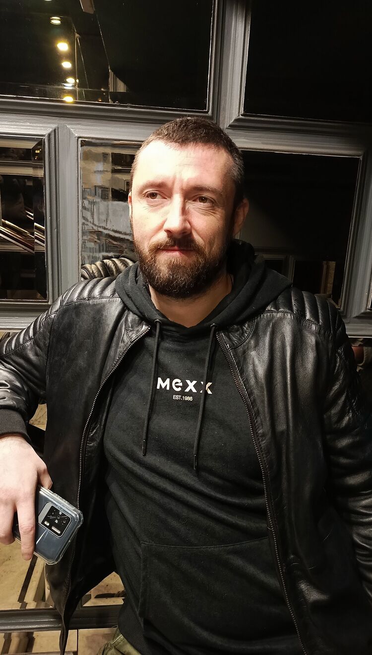  ,   Alex, 40 ,   ,   , 