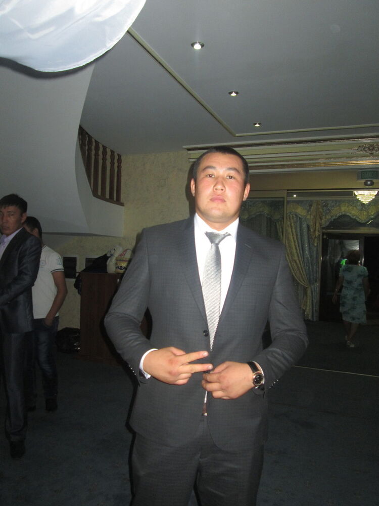 4554073  Nietkhan, 32 ,    