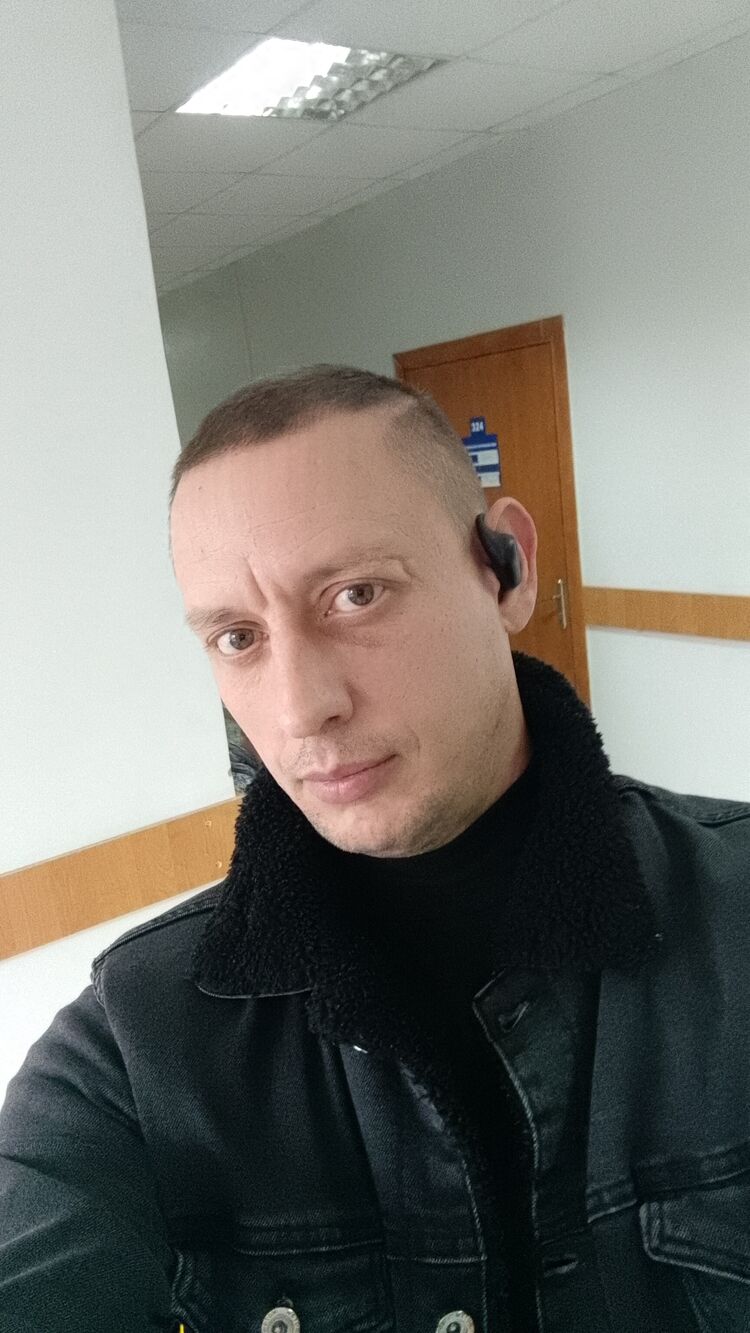  48343323  , 41 ,    