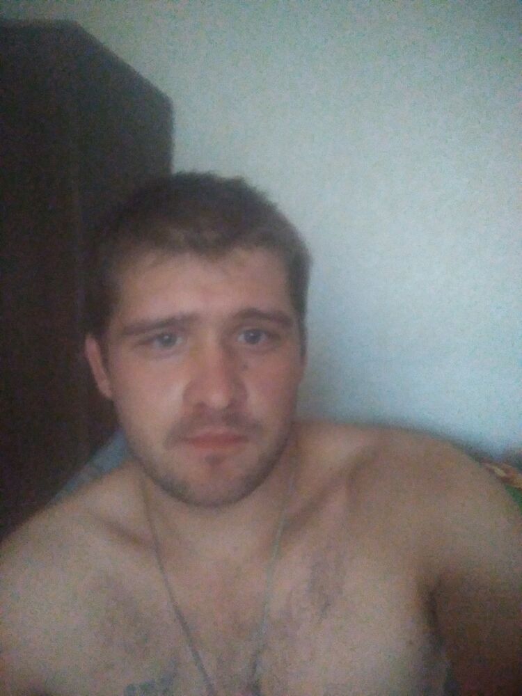  13901293  Dvigaa, 33 ,    