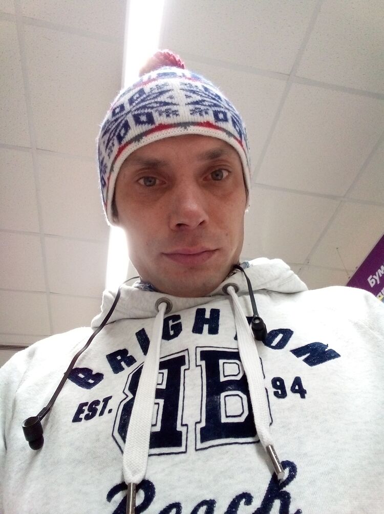  ,   Ivan, 42 ,  