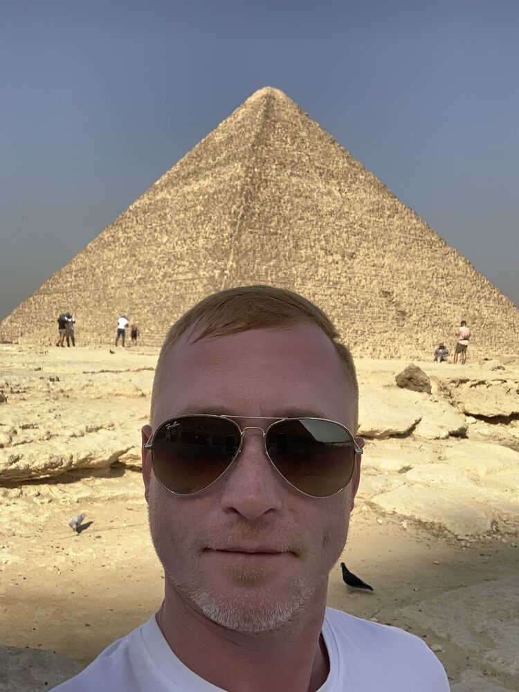  38429423  , 40 ,    -