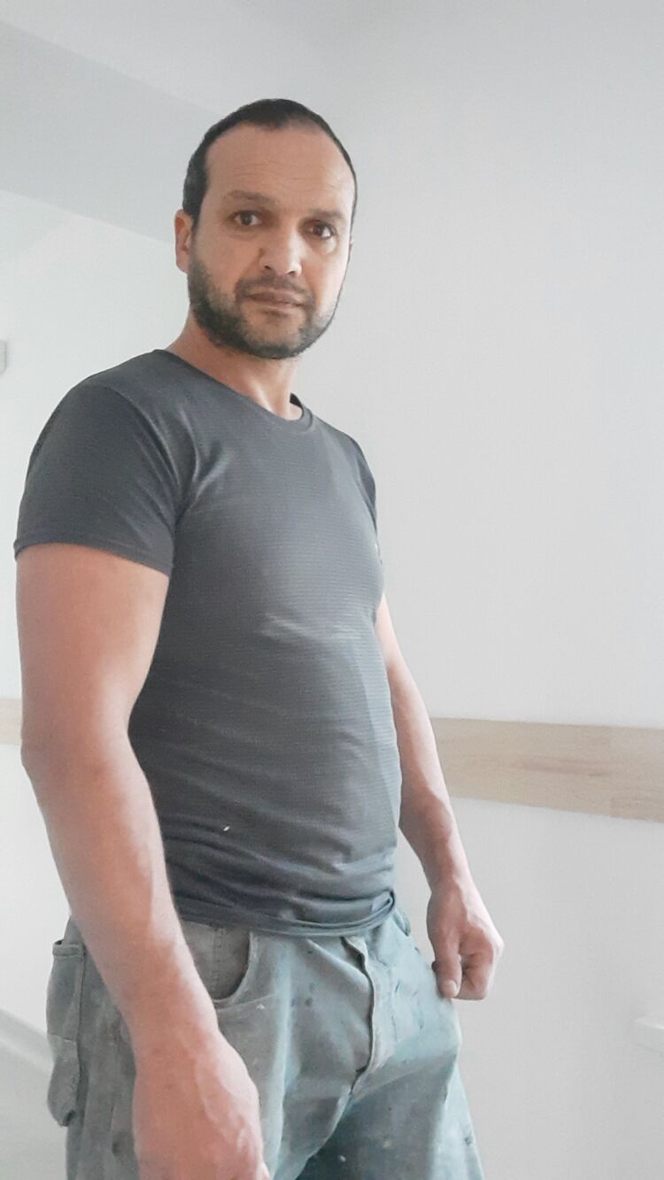  38956643  Ali Murat, 44 ,    