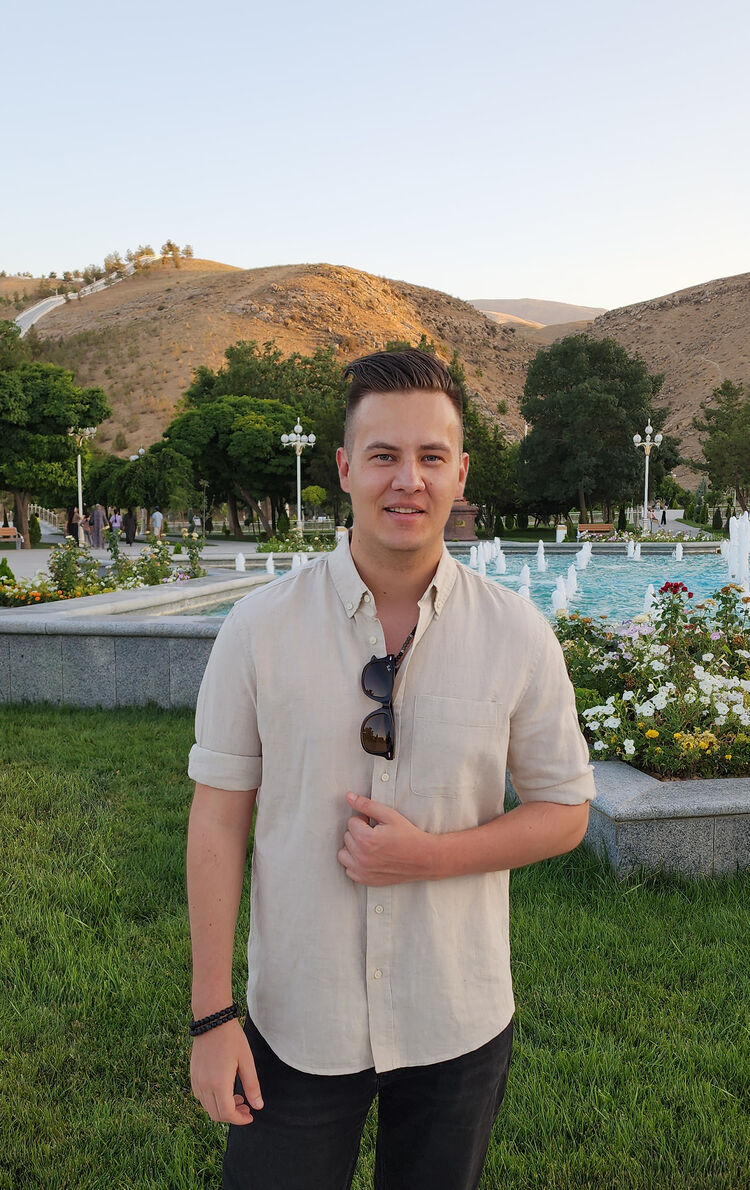  51658353  Ruslan, 32 ,    