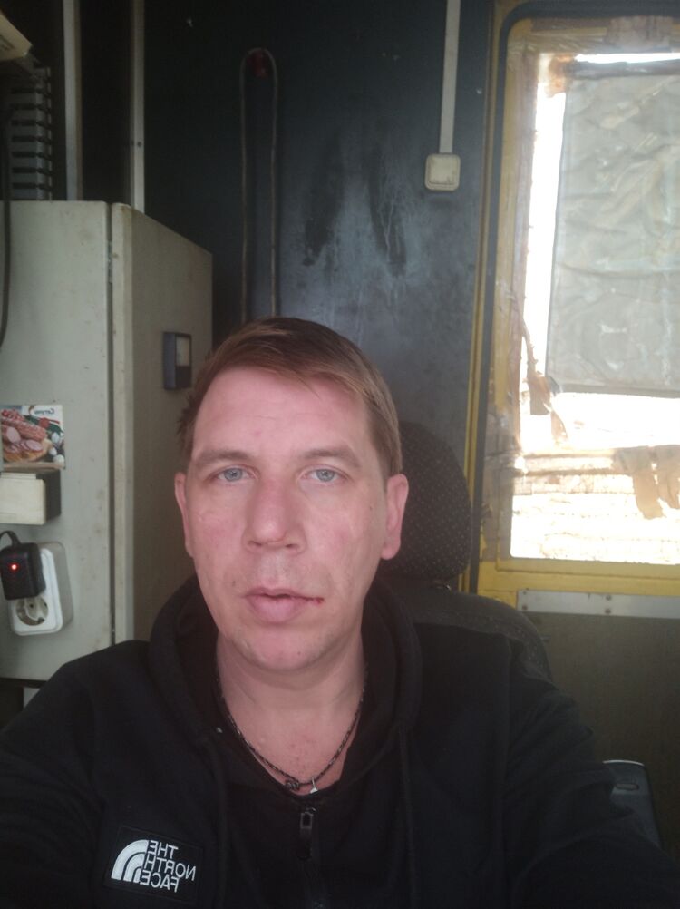  48106803  , 41 ,    