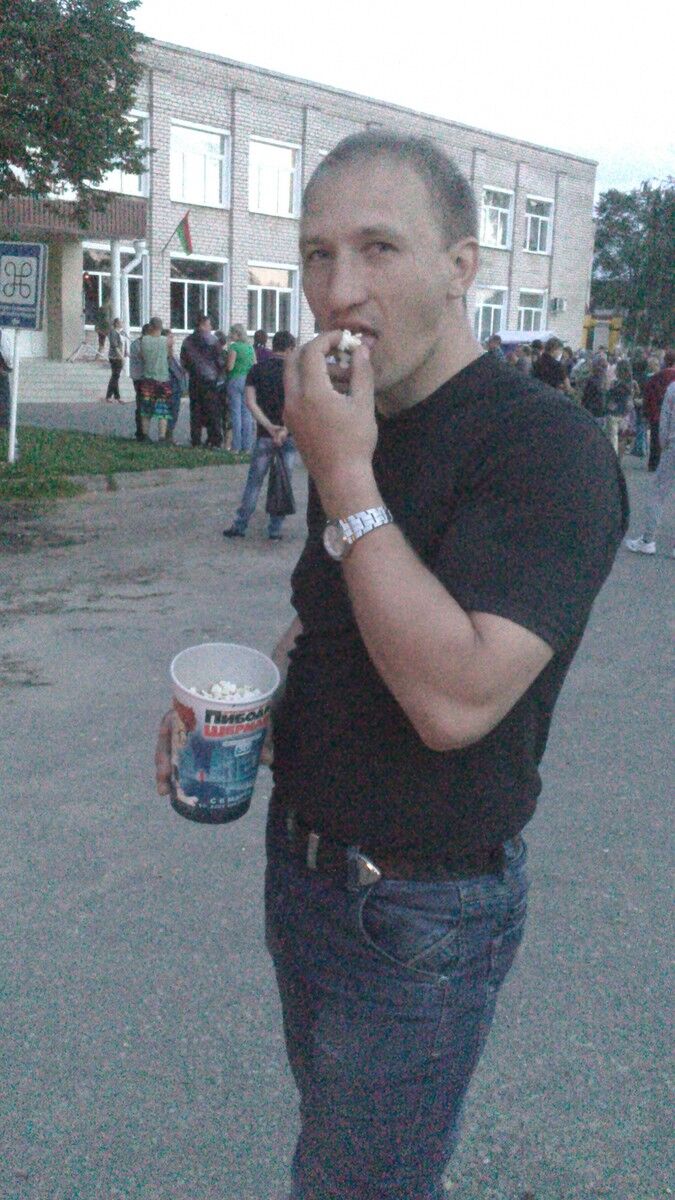  ,   Andrey, 43 ,  