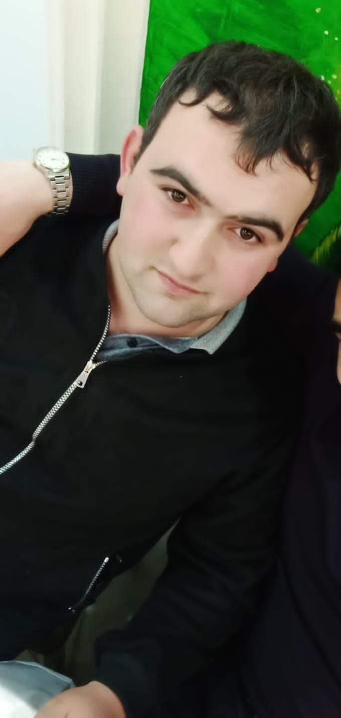  47671853  Ruben, 26 ,    