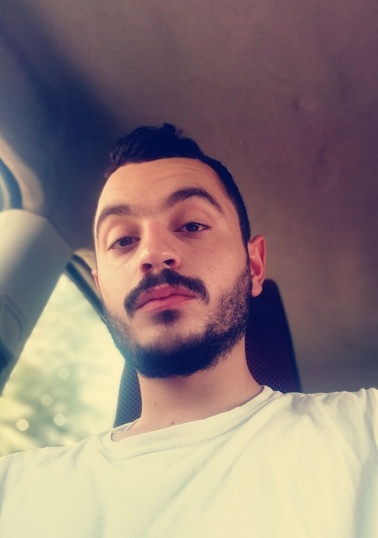  38625593  Michel, 27 ,    