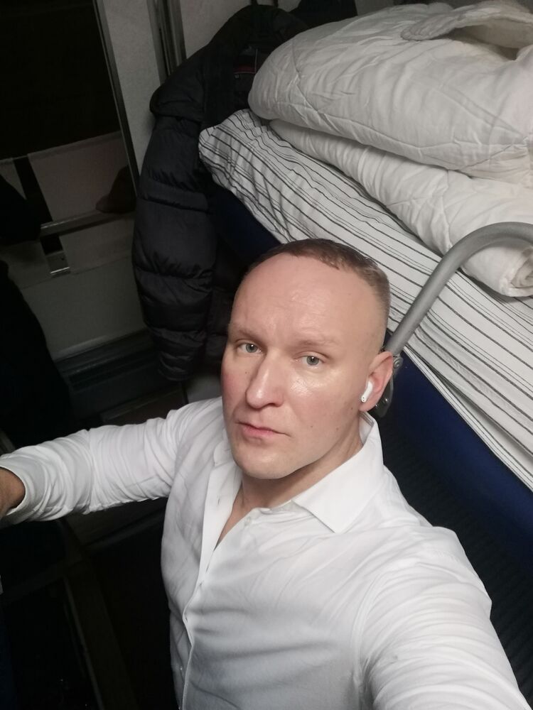  35087493  , 45 ,    
