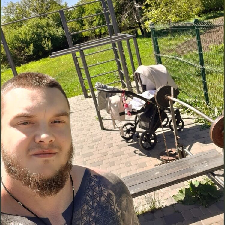  46538373  , 28 ,    