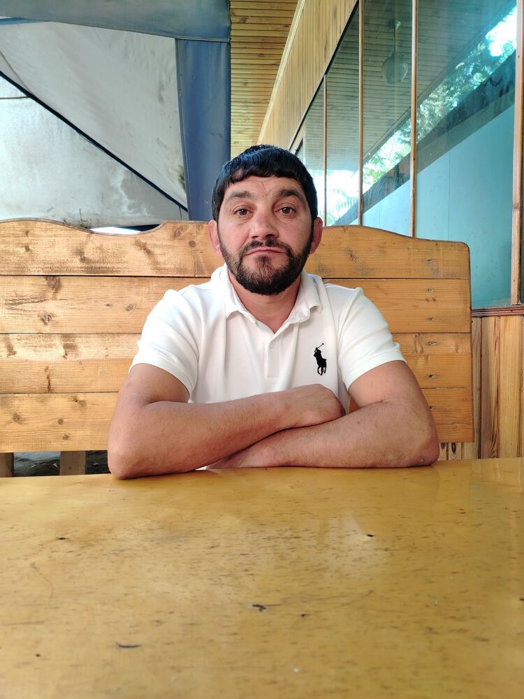  54061403  Yalcin, 43 ,    