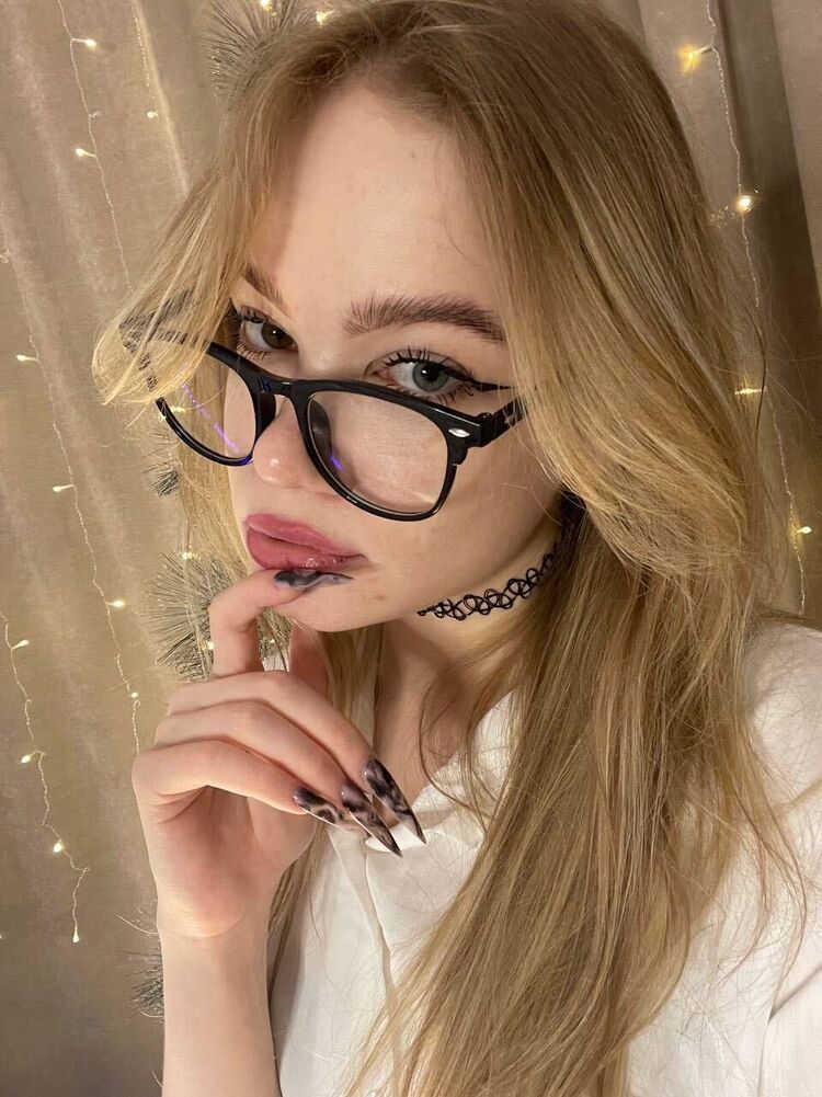  54545693  , 22 ,    -