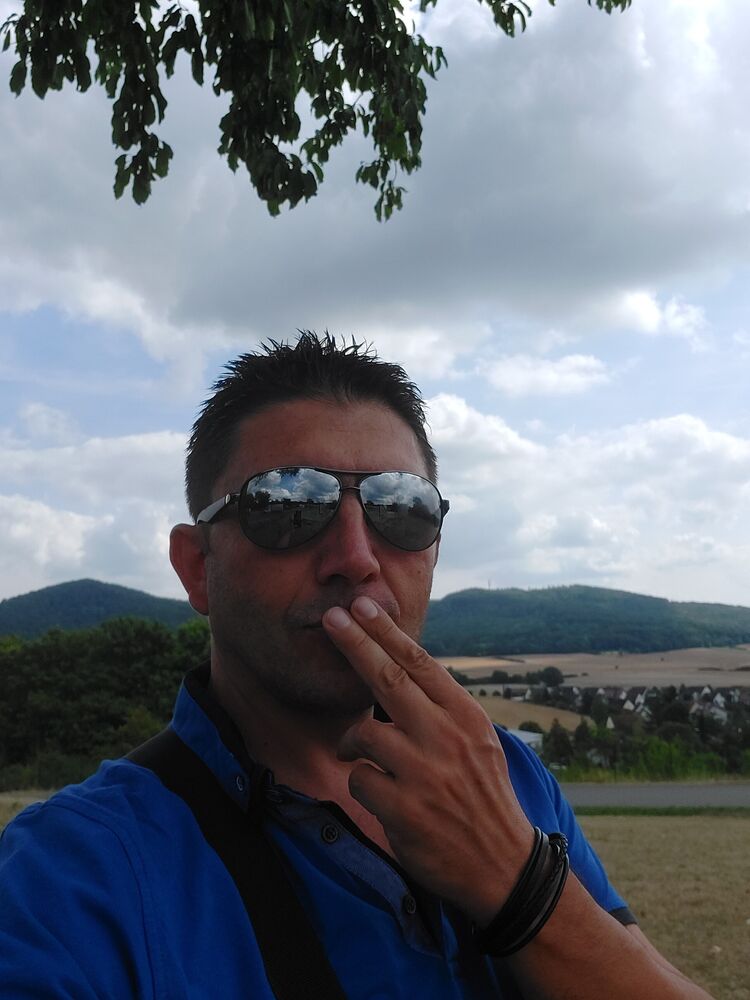  ,   Dejan, 40 ,   ,   , c , 
