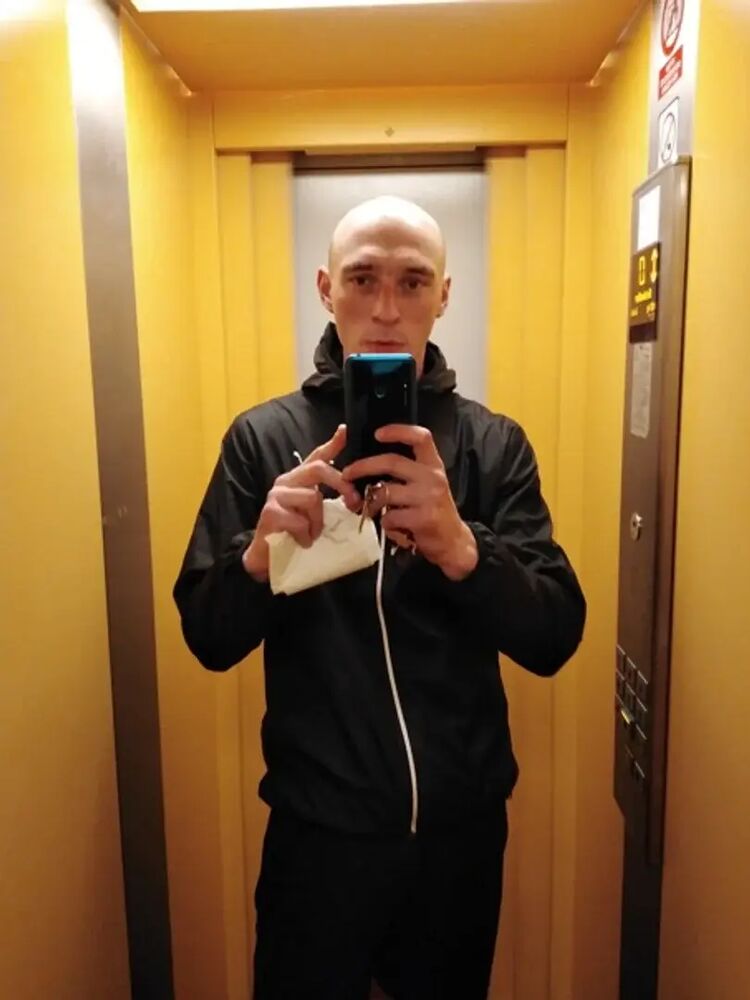  Praha,   Anton, 33 ,   ,   