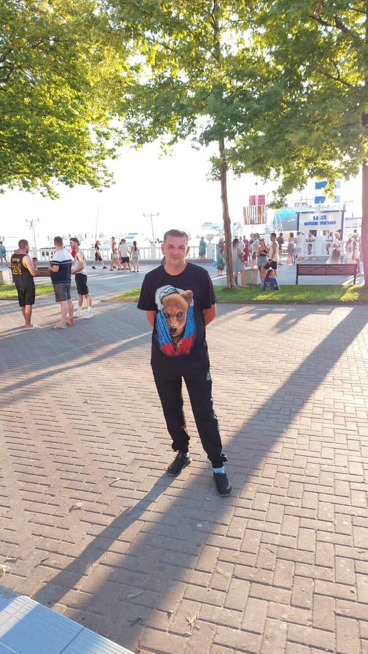  44072853  Sergey, 48 ,    --