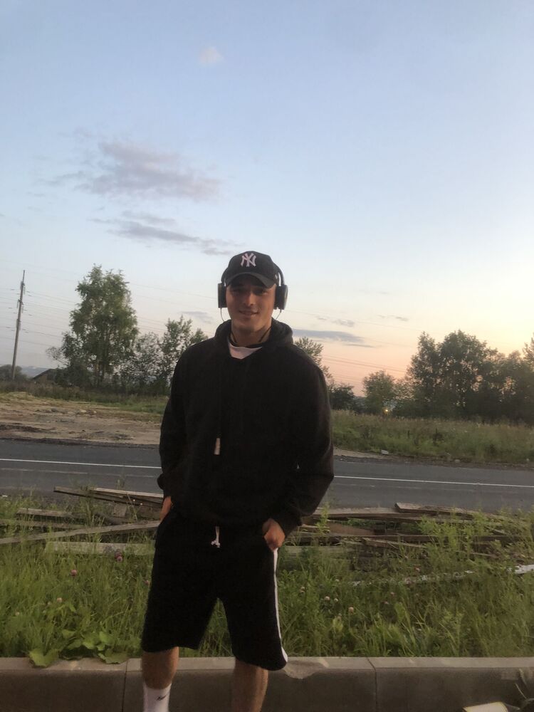  38084343  , 21 ,    -