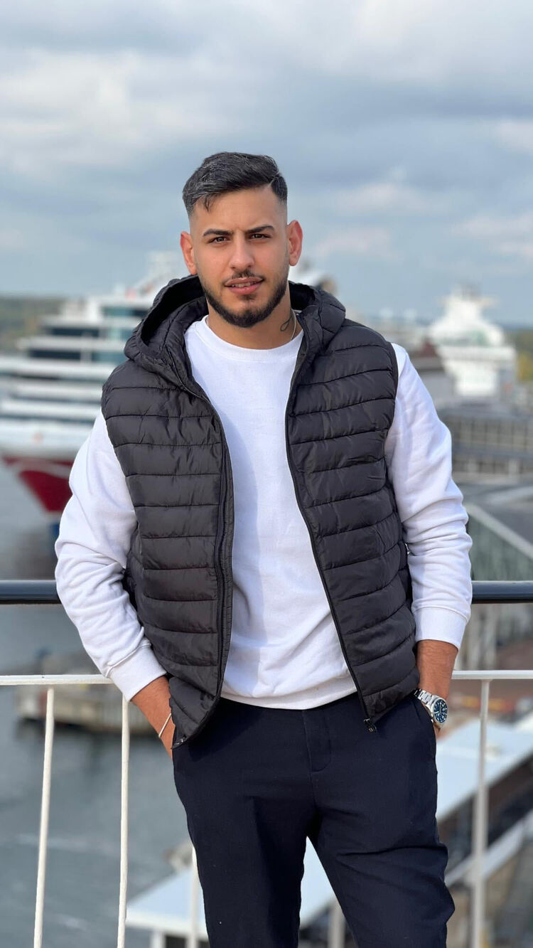 ���� 30586713 ����� About, 25 ���, ���� ���������� � ������