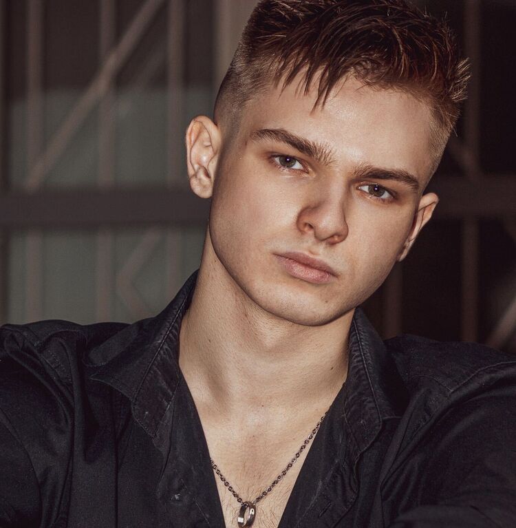  29507383  Vadim, 24 ,    