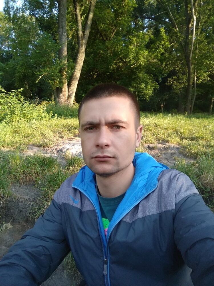  ,   Costea, 32 ,   ,   , c 