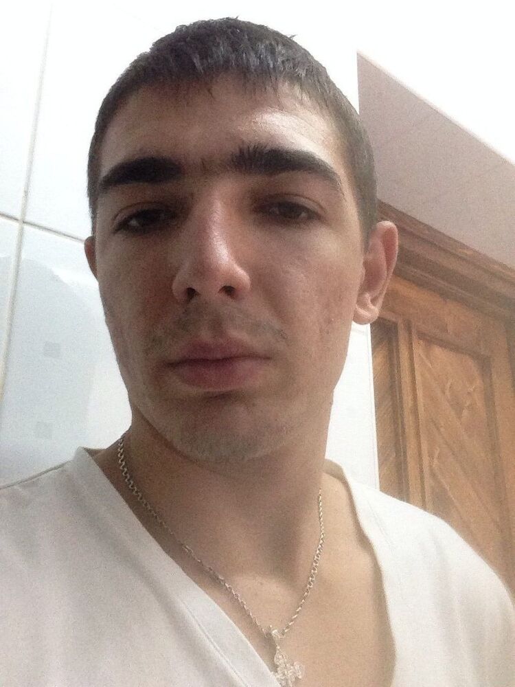  10060233  Djejej, 31 ,    