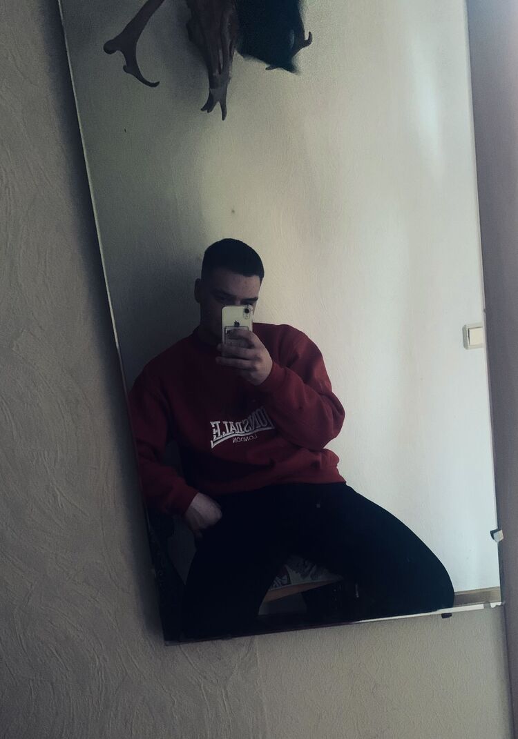  32935343  , 24 ,    