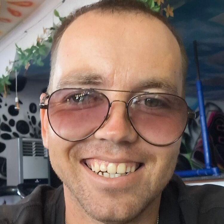  53411183  , 34 ,    