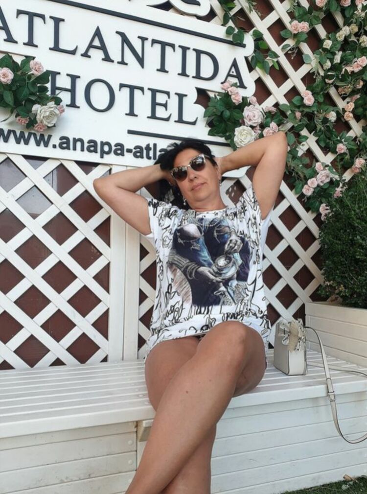 ,   Tatiana, 46 ,   ,   , c 