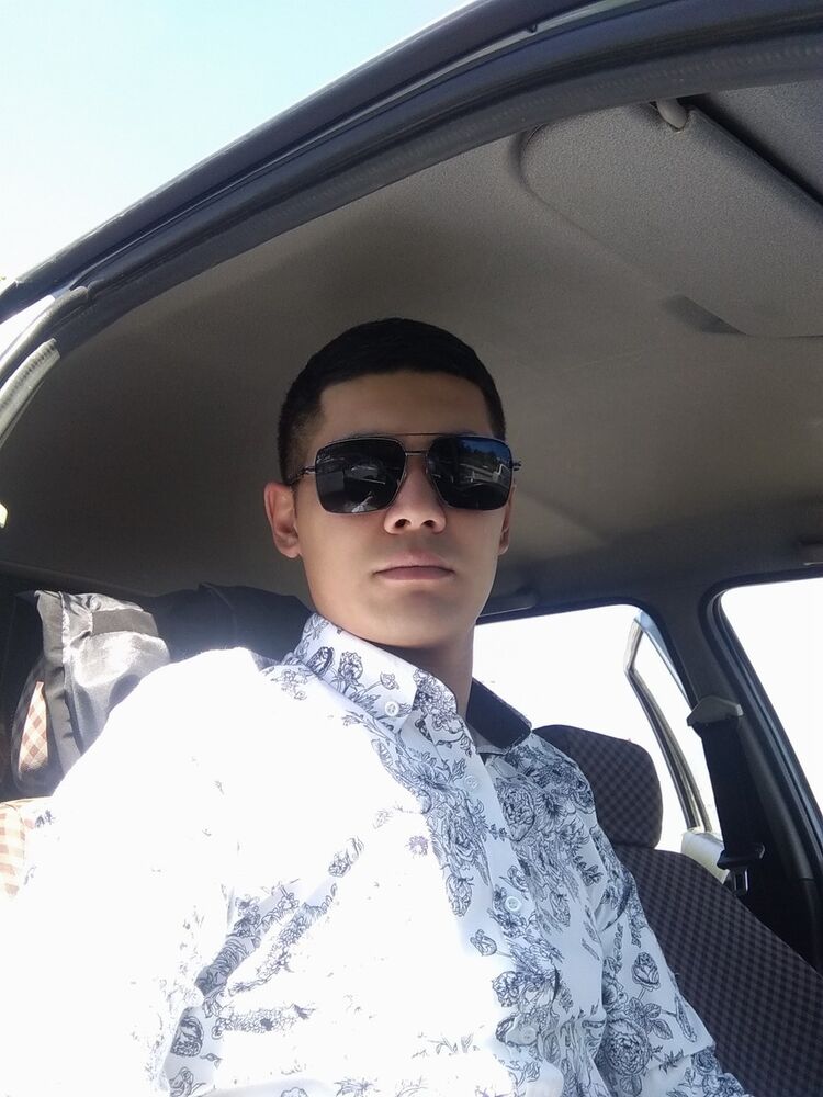  18230533  Doniyor, 29 ,    