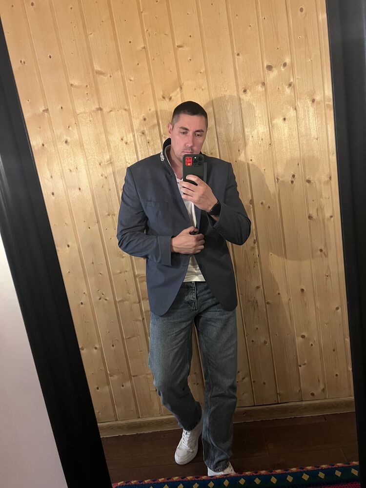  53367523  , 38 ,    -