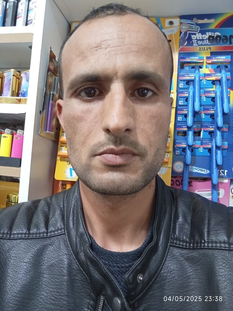  ,   Wassim, 35 ,   ,   