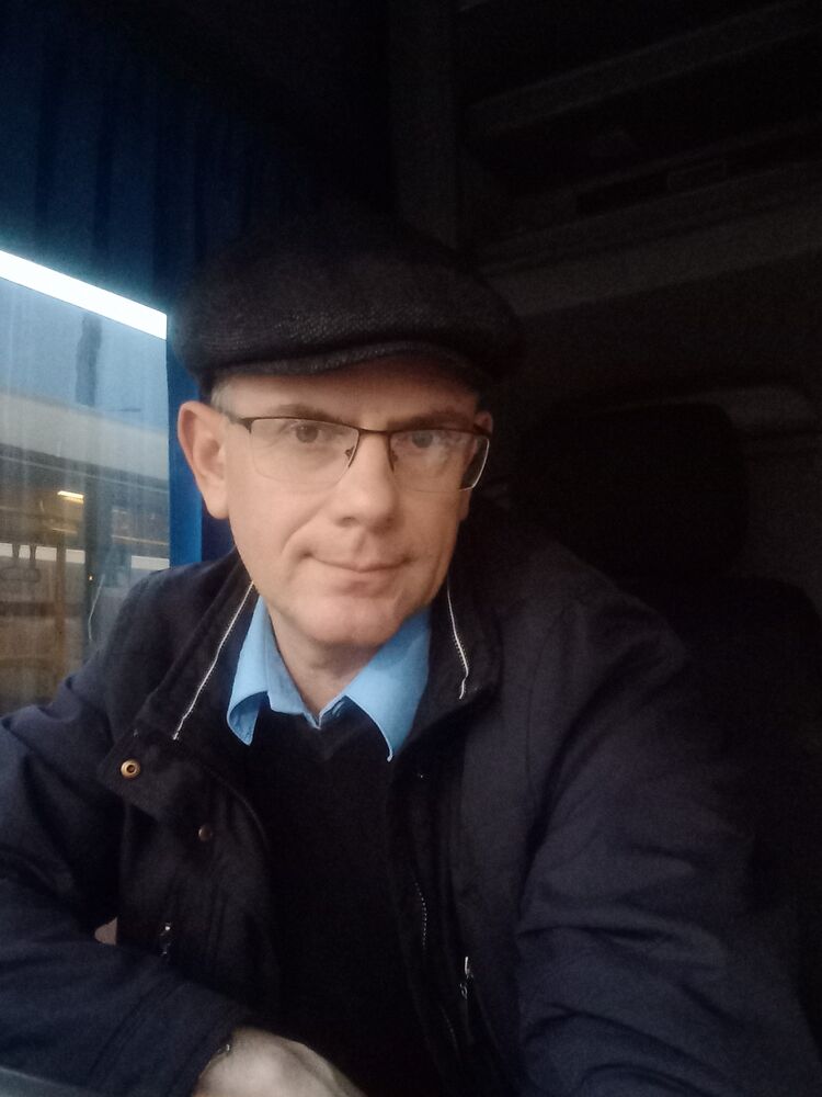  35027923  , 49 ,    -