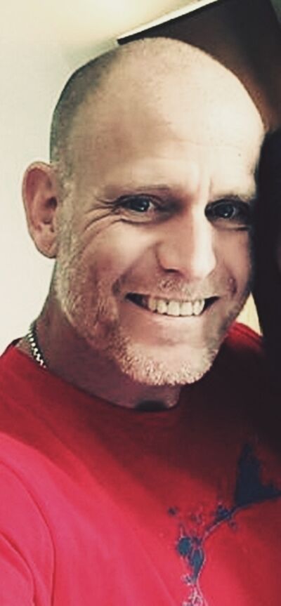  ,   Tomas, 49 ,   ,   