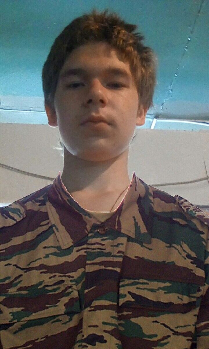  20559363  Alex, 23 ,    