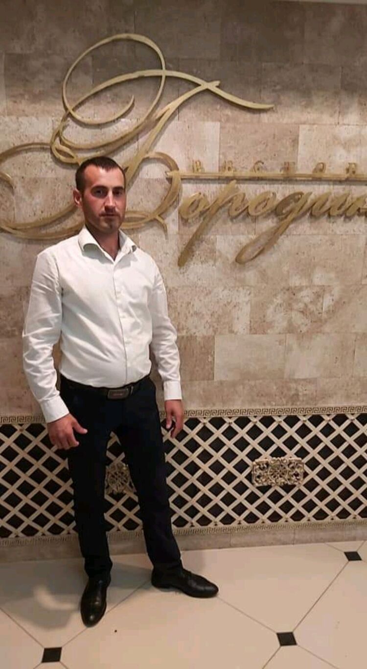  44787453  Vadim, 37 ,    