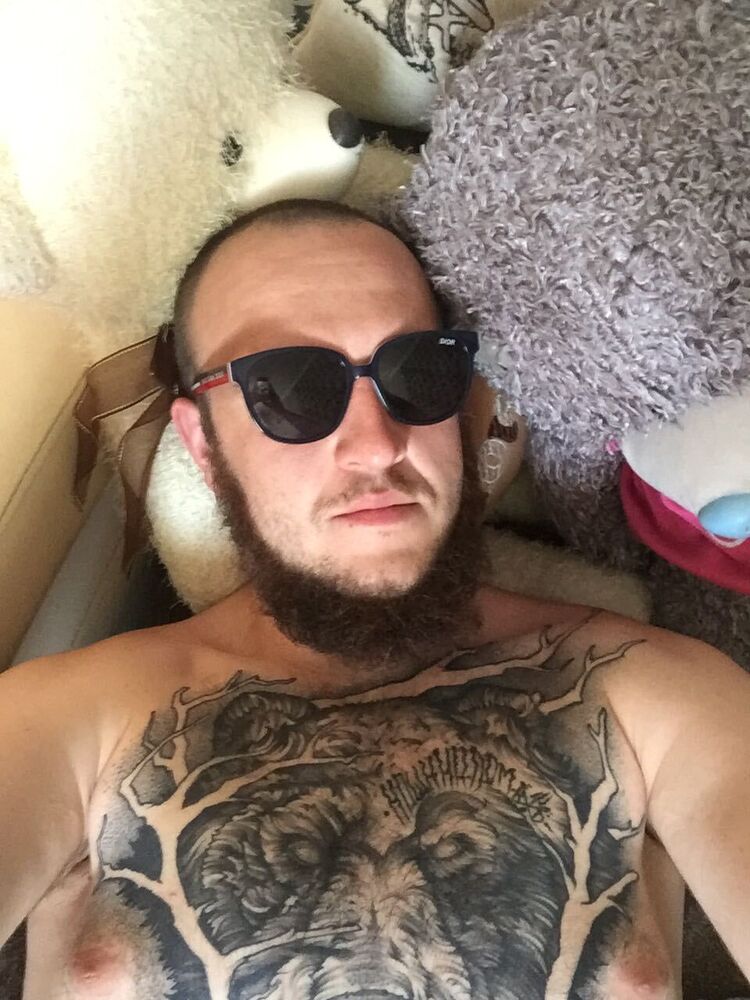  31483063  Daniil, 33 ,    
